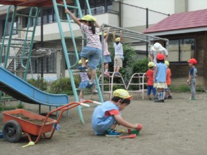 画像：黄帽子はたんぽぽ組・赤帽子たんぽぽ組